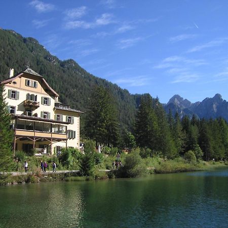 Hotel Baur Am See Dobbiaco Luaran gambar