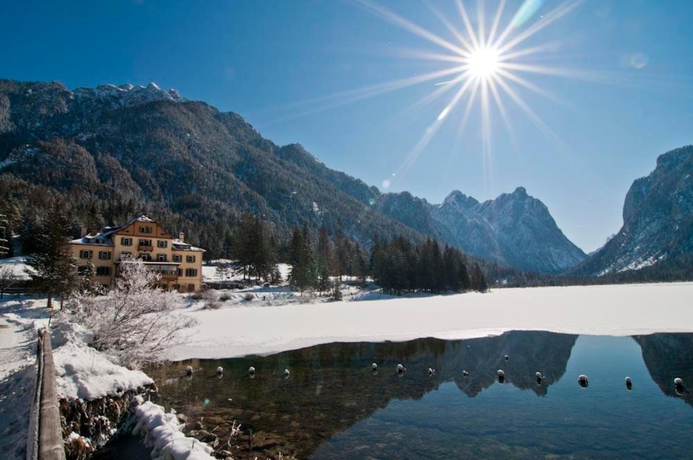 Hotel Baur Am See Dobbiaco Luaran gambar