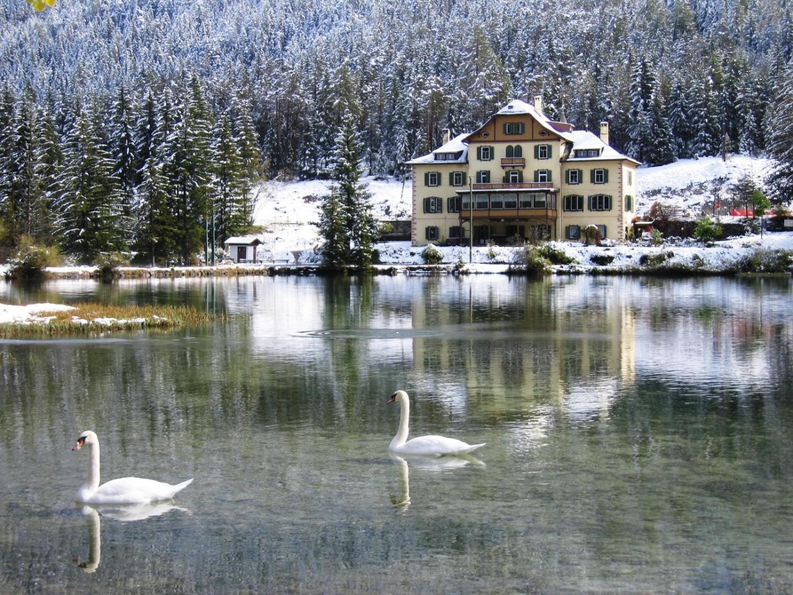 Hotel Baur Am See Dobbiaco Luaran gambar